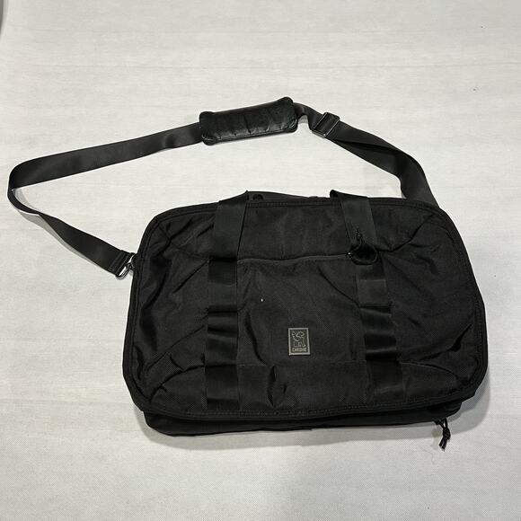 Chrome Industries Messenger Bag 17x11x4 Black Dual Compartment, Broken Zipper - Picture 2 of 10